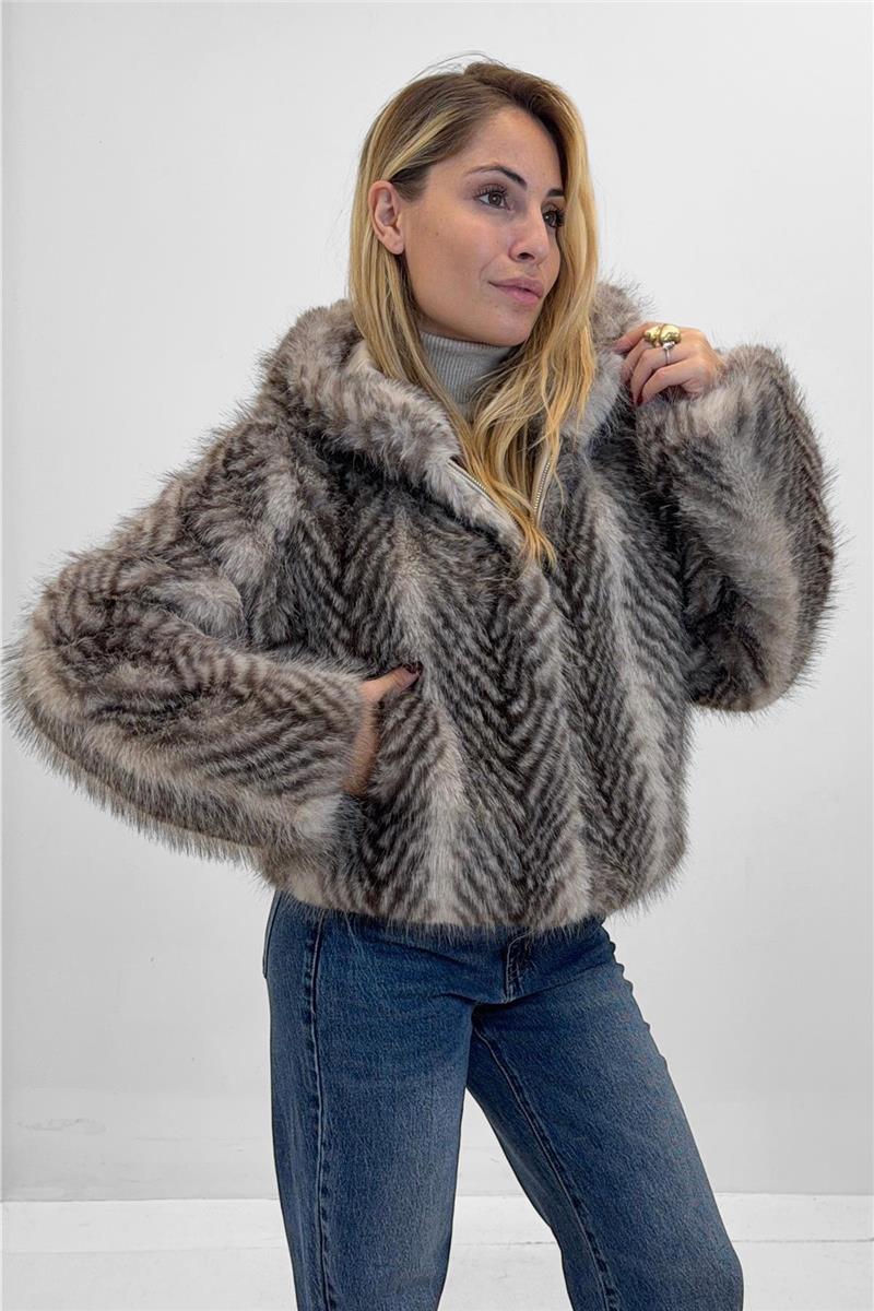 pelliccia con zip siberia